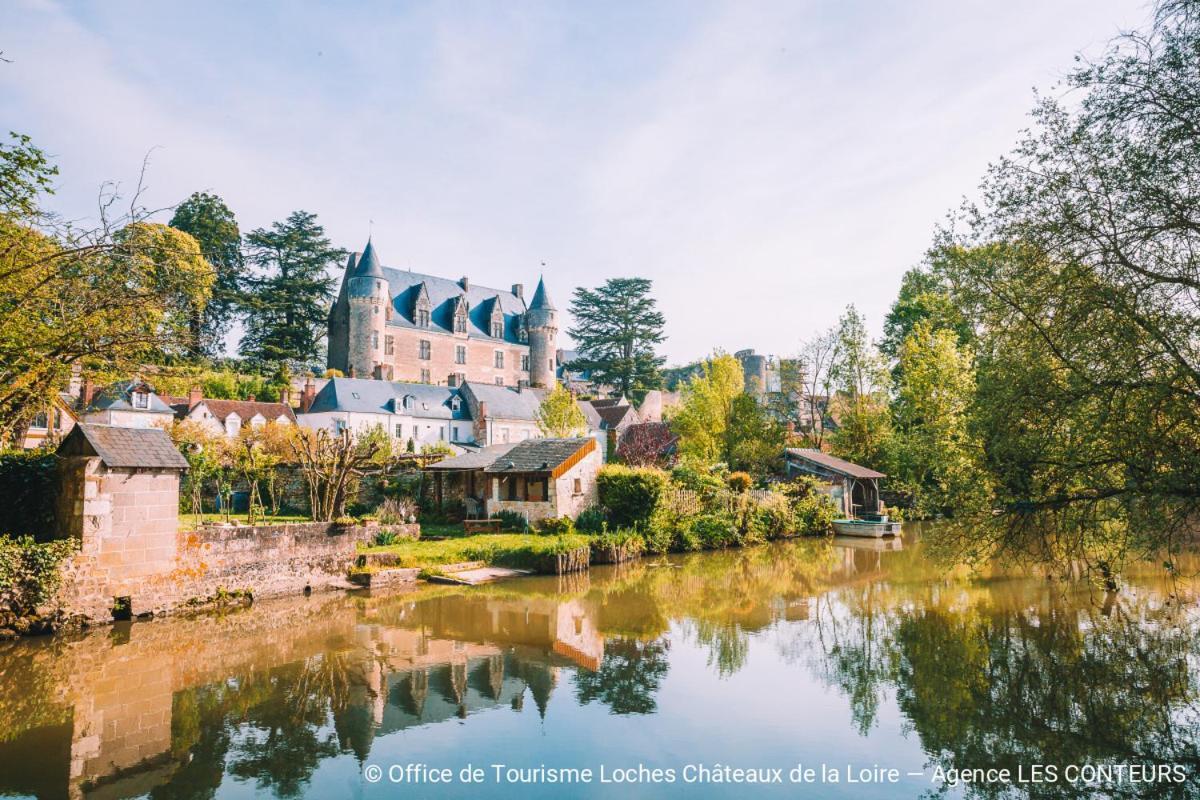 Le Perroquet Bleu Hotel La Chapelle-Blanche-Saint-Martin ภายนอก รูปภาพ