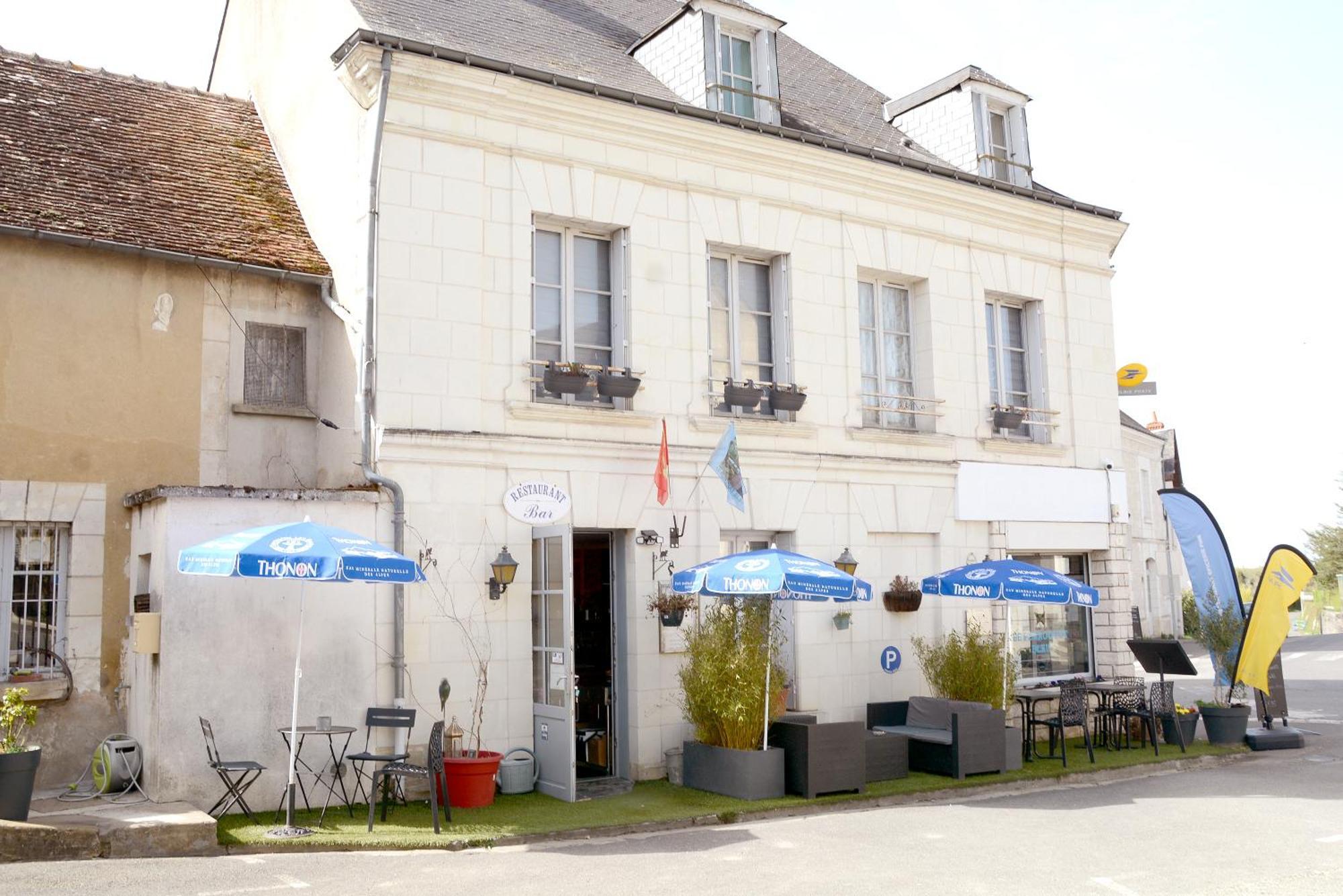 Le Perroquet Bleu Hotel La Chapelle-Blanche-Saint-Martin ภายนอก รูปภาพ