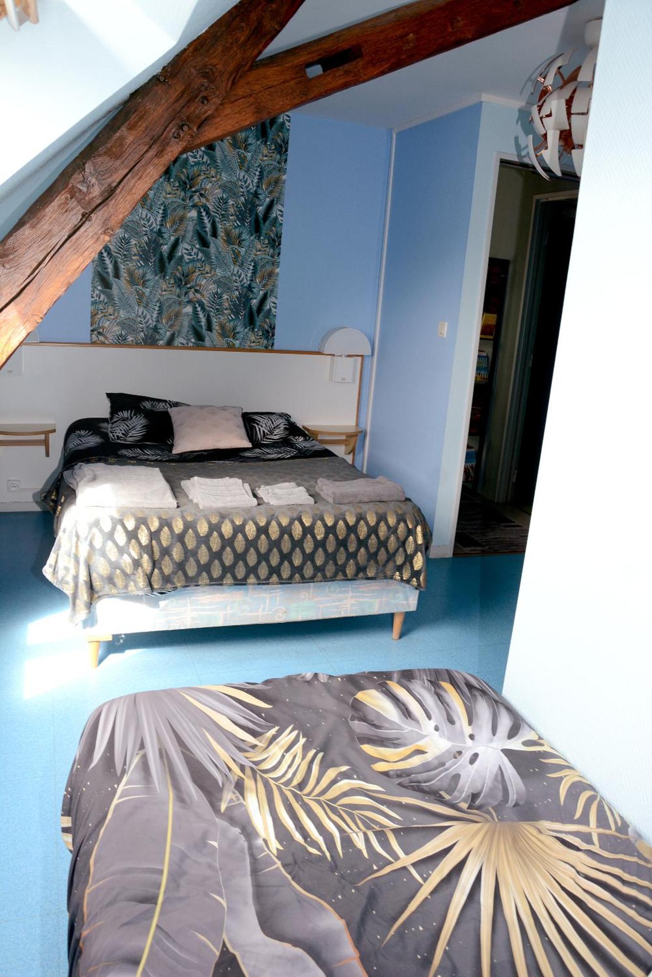 Le Perroquet Bleu Hotel La Chapelle-Blanche-Saint-Martin ภายนอก รูปภาพ