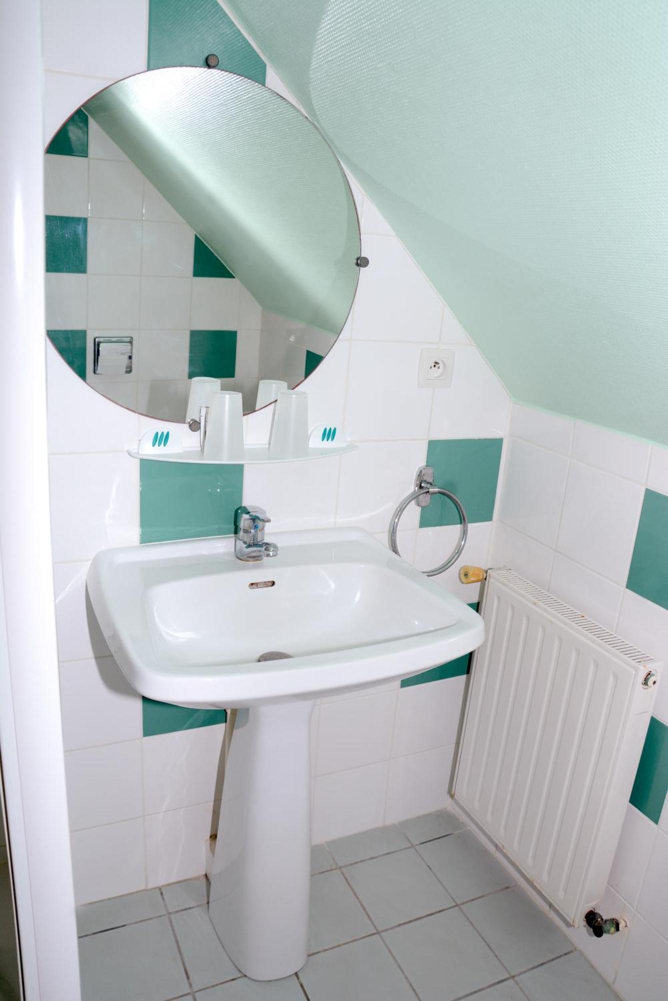 Le Perroquet Bleu Hotel La Chapelle-Blanche-Saint-Martin ภายนอก รูปภาพ